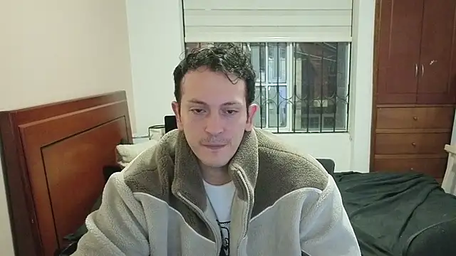 Snapshot of hardaftercum chatting on April 1, 2026, 3:41 am hardaftercum online show from April 1, 2026, 3:41 am