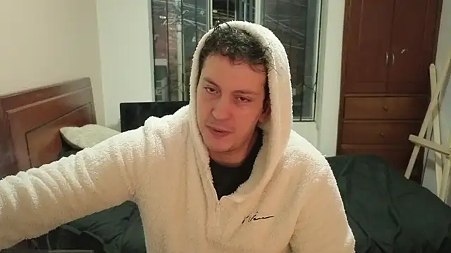 Snapshot of hardaftercum chatting on April 17, 2026, 2:36 am hardaftercum online show from April 17, 2026, 2:36 am