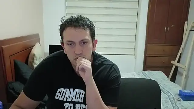 Snapshot of hardaftercum chatting on March 3, 2026, 3:24 am hardaftercum online show from March 3, 2026, 3:24 am