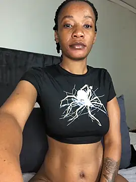 Miss  Mandy online show from April 9, 2026, 7:42 pm