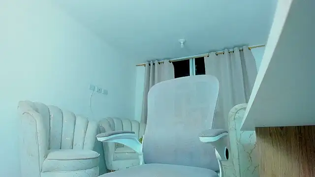 karol f00x online show from April 12, 2026, 1:20 am