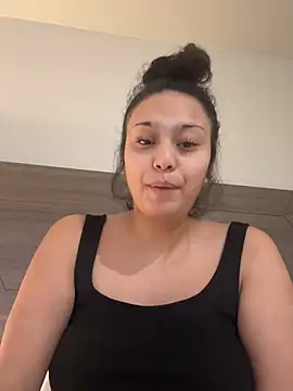 hoesluvcedes online show from July 21, 2026, 7:53 am