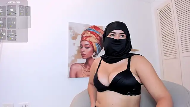 Layla arabelle online show from November 5, 2025, 8:23 pm