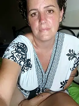 emiliemilf online show from February 22, 2026, 7:44 am