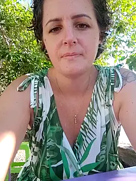 emiliemilf online show from March 19, 2026, 6:08 pm