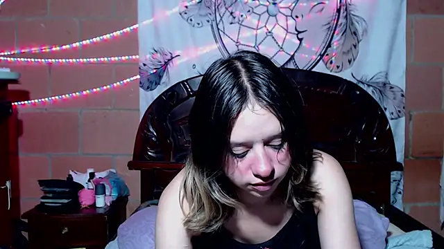 Sukychan  online show from March 17, 2025, 12:10 am