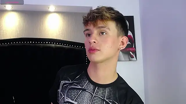 LiamWildx20 online show from March 20, 2026, 11:17 pm