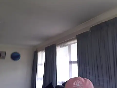 Snapshot of TAIZ69WORLD chatting on October 24, 2025, 11:04 pm TAIZ69WORLD online show from October 24, 2025, 11:04 pm