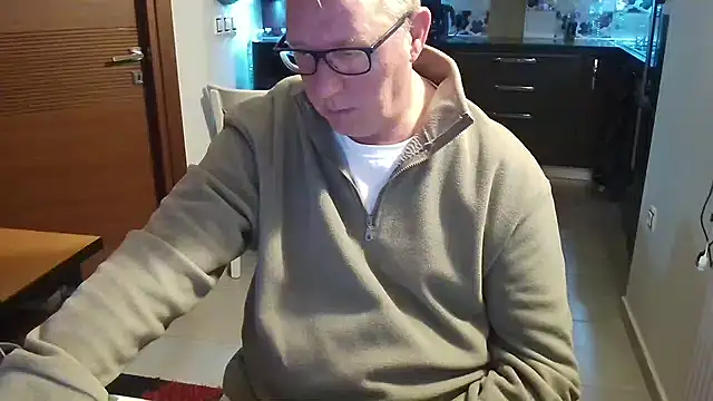 JamesBauer online show from February 5, 2026, 4:52 am