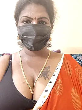 Snapshot of poojaa-rani chatting on March 19, 2025, 7:27 pm poojaa-rani online show from March 19, 2025, 7:27 pm