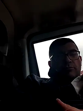 Maurzioxh online show from September 26, 2025, 12:12 pm