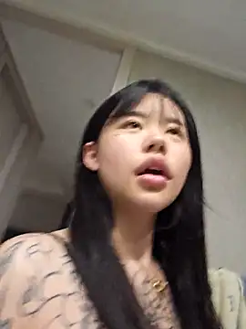 tangju7 online show from October 7, 2025, 5:25 pm