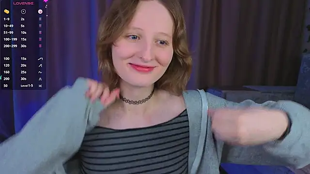 Snapshot of c0ralynx chatting on February 6, 2026, 9:44 pm c0ralynx online show from February 6, 2026, 9:44 pm