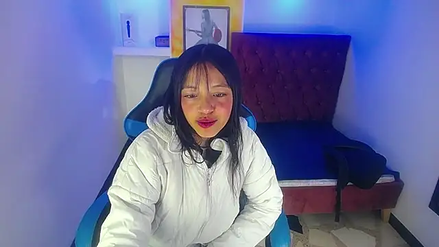 Snapshot of chloe_03_ chatting on September 10, 2025, 8:08 pm chloe 03 online show from September 10, 2025, 8:08 pm