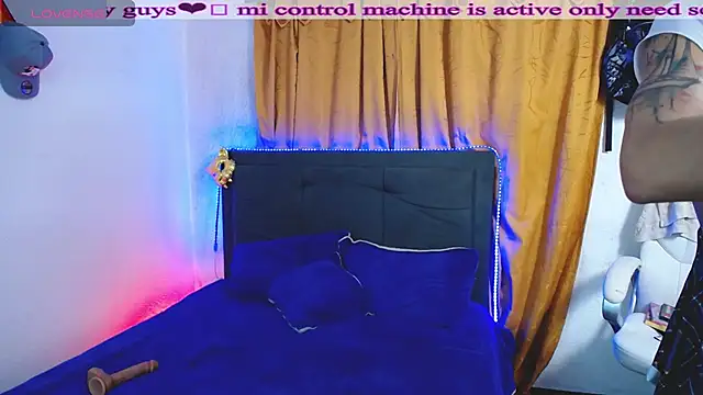 Kandy Bellerose online show from December 21, 2025, 2:46 am