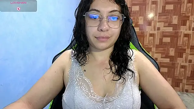 Snapshot of Mabbaldama chatting on September 18, 2025, 2:09 pm Mabbaldama online show from September 18, 2025, 2:09 pm