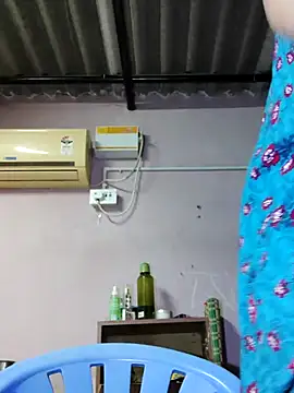 JENNIFERtamil online show from January 17, 2026, 1:04 pm