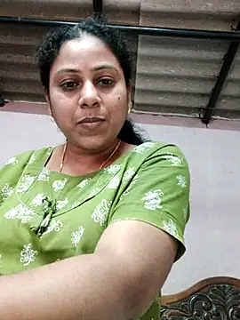 JENNIFERtamil online show from November 20, 2025, 7:20 am