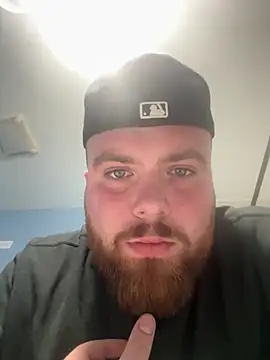 Bear2323 online show from August 4, 2026, 6:07 am