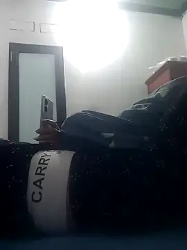 Snapshot of Zunn_0 chatting on March 17, 2025, 12:57 pm Zunn 0 online show from March 17, 2025, 12:57 pm