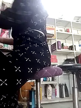 Snapshot of Zunn_0 chatting on March 18, 2025, 7:33 am Zunn 0 online show from March 18, 2025, 7:33 am