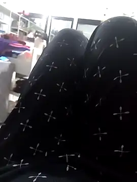 Snapshot of Zunn_0 chatting on March 18, 2025, 12:06 pm Zunn 0 online show from March 18, 2025, 12:06 pm