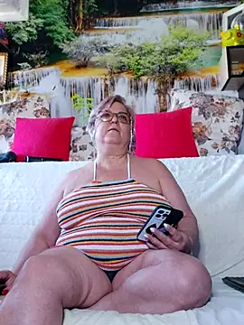 QueenPammy1 online show from September 19, 2025, 10:52 am