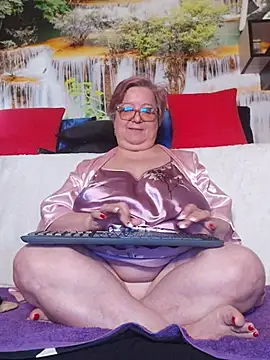 QueenPammy1 online show from March 31, 2026, 8:38 am