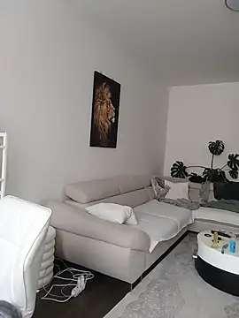 trainwithme online show from November 6, 2025, 8:51 am