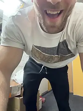 trainwithme online show from April 18, 2026, 2:52 pm