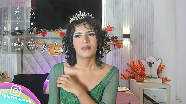 Taylor Harveey online show from November 1, 2025, 8:03 pm