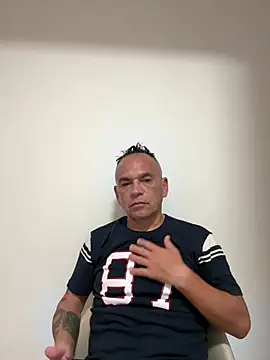 mateocali25 online show from May 28, 2026, 9:10 pm