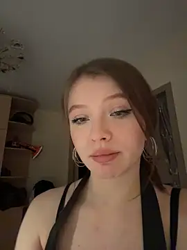 GinnyBlacky online show from November 22, 2025, 9:24 pm