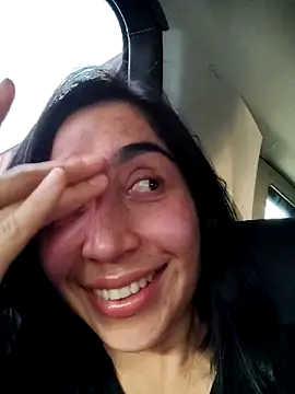 Elowyn online show from January 5, 2026, 5:38 pm