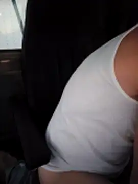 Snapshot of BigCokHawk chatting on February 9, 2026, 11:47 pm BigCokHawk online show from February 9, 2026, 11:47 pm