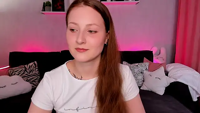 Snapshot of VelvetCherry_ chatting on March 18, 2025, 9:12 am VelvetCherry online show from March 18, 2025, 9:12 am