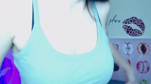 VanessaRey  online show from November 13, 2025, 7:18 pm