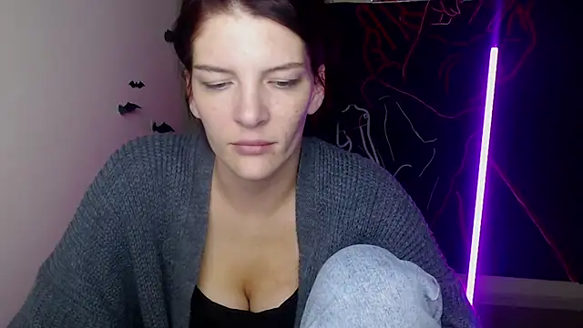 VanessaRey  online show from November 30, 2025, 6:58 am