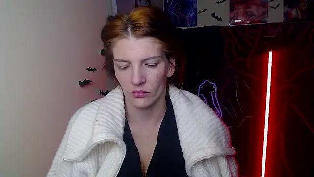 VanessaRey  online show from November 17, 2025, 5:55 am