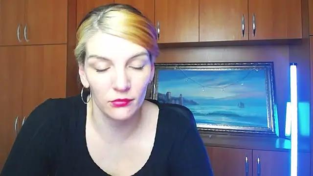 VanessaRey  online show from March 4, 2026, 5:37 am