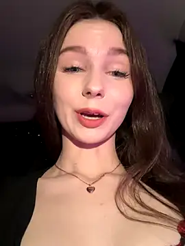 MilaBee online show from November 16, 2025, 11:04 am