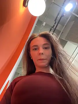 MilaBee online show from February 13, 2026, 11:10 am