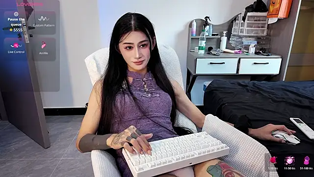 Snapshot of Rainbow-sweet chatting on April 15, 2026, 6:30 am Rainbow-sweet online show from April 15, 2026, 6:30 am