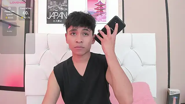 Snapshot of Ethan_Westt chatting on September 9, 2025, 8:18 pm Ethan Westt online show from September 9, 2025, 8:18 pm