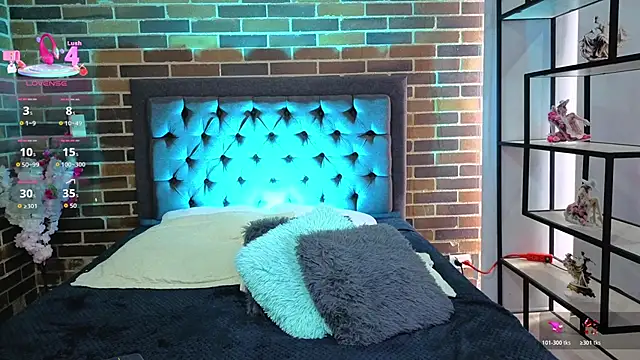 KattyPaez online show from November 30, 2025, 3:46 pm