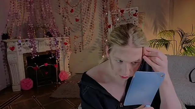 Snapshot of Jes_Solar chatting on February 13, 2026, 9:37 pm Jes Solar online show from February 13, 2026, 9:37 pm