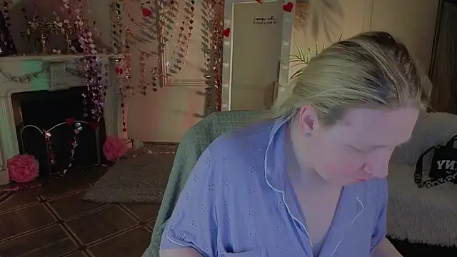 Snapshot of Jes_Solar chatting on March 2, 2026, 10:17 pm Jes Solar online show from March 2, 2026, 10:17 pm