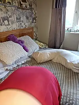 MissQueenBeex online show from January 11, 2026, 1:29 pm