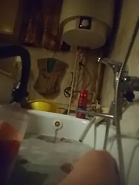 Tomassasdss online show from November 24, 2025, 4:34 am