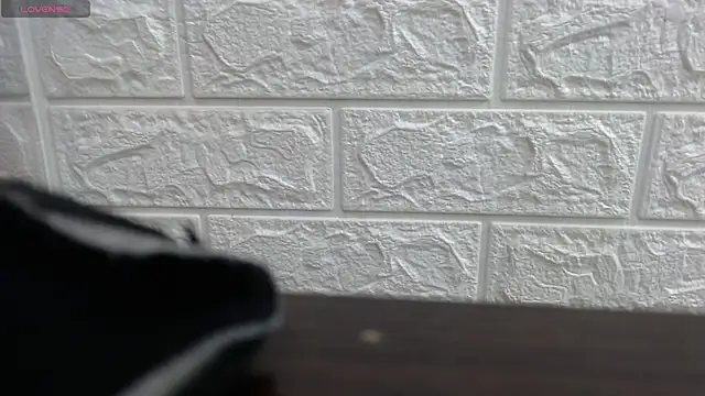 nei girl online show from January 13, 2026, 11:25 am